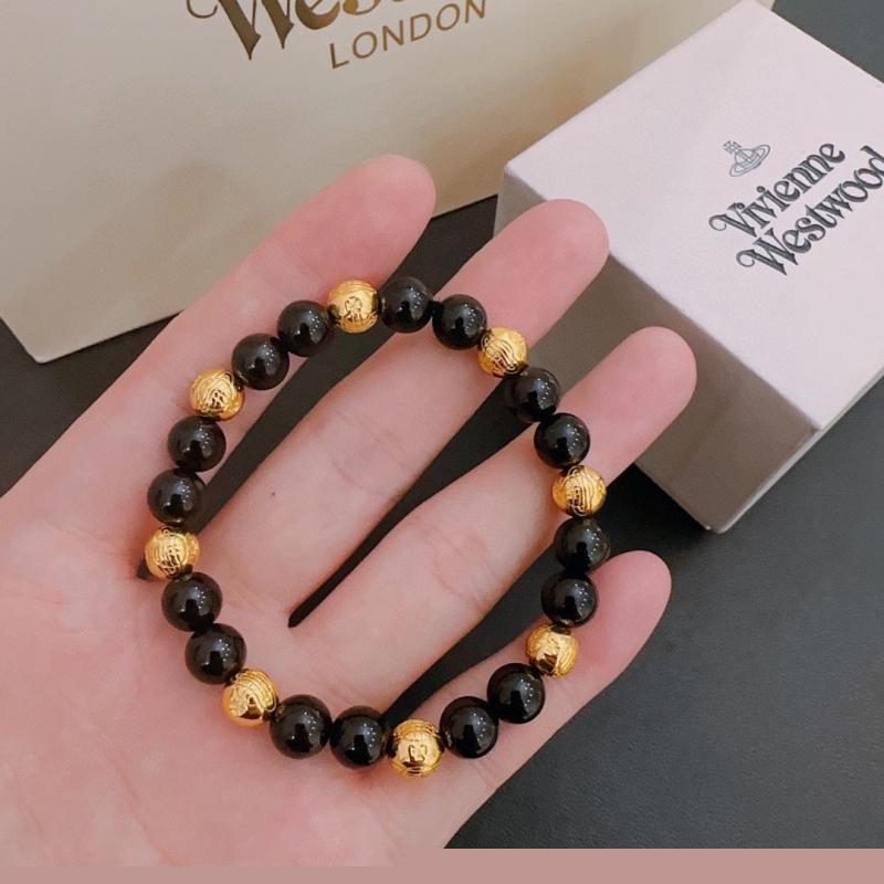 u1u1enne westwood